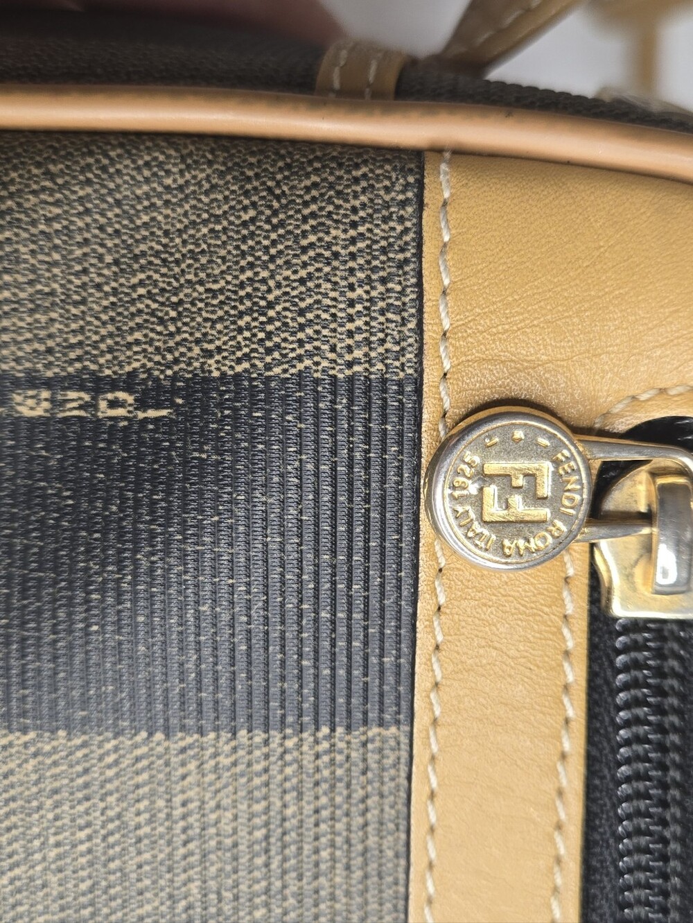 Fendi Vintage Penguin Stripe Purse And Dustbag - Picture 7 of 15